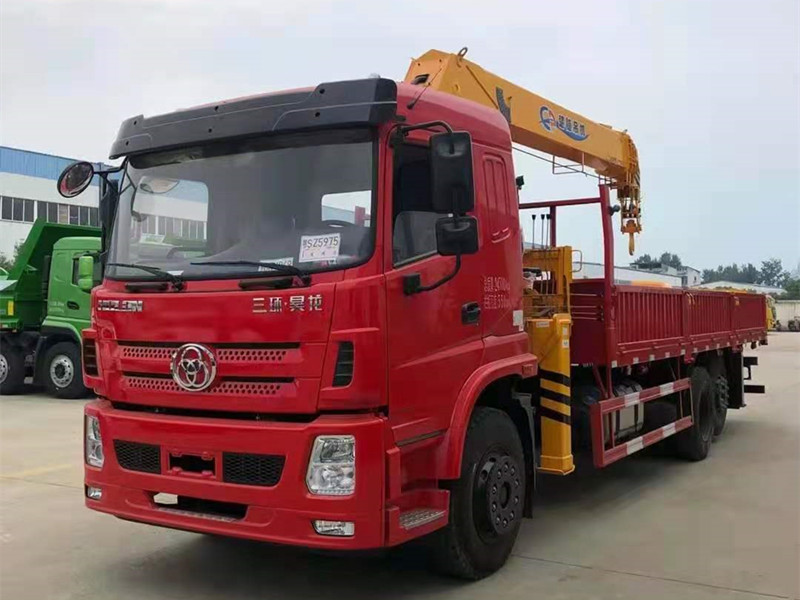 三環(huán)昊龍?zhí)嵘龢虺S12噸吊機